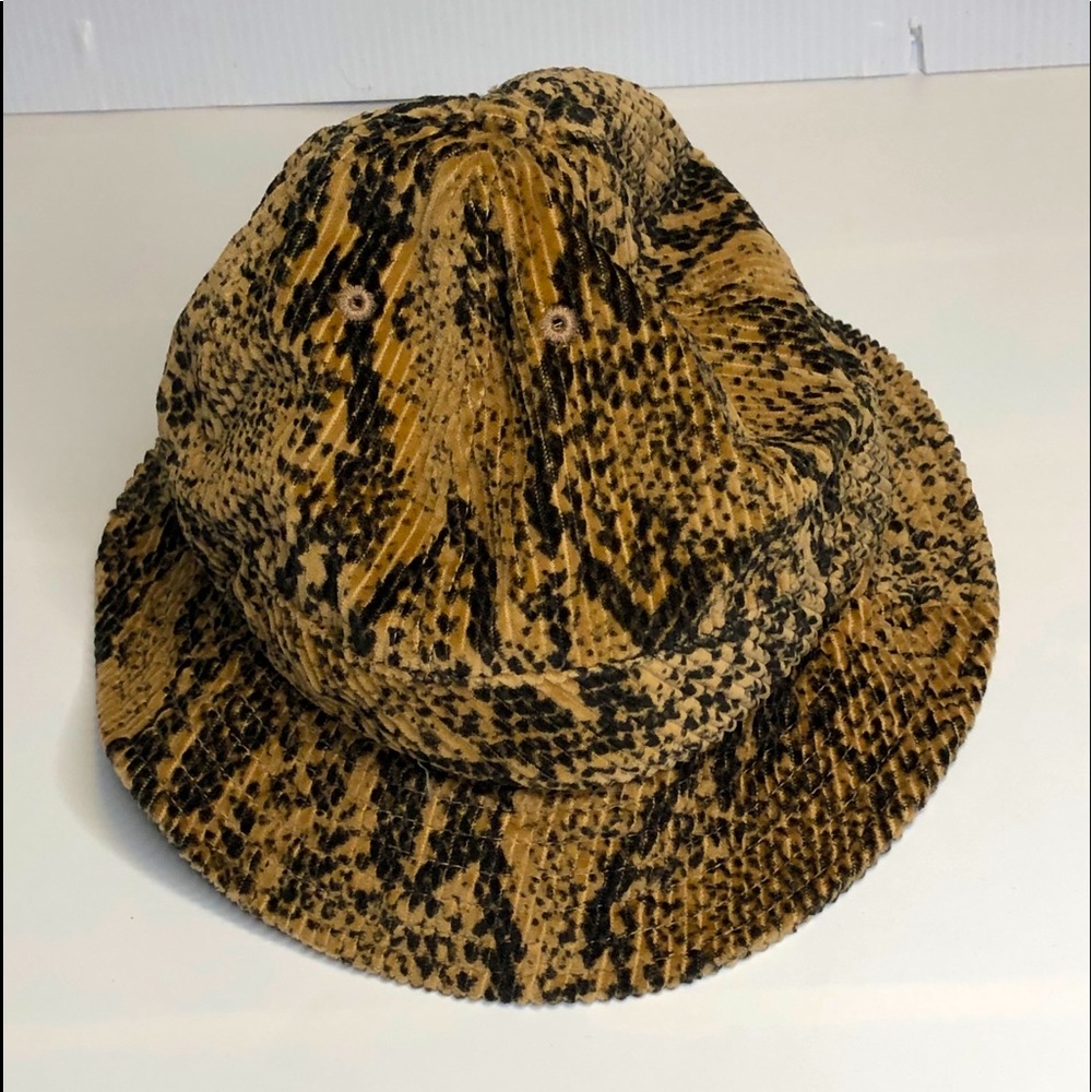 Supreme Snakeskin Corduroy Bell Hat Mens M/L Size Brown Cap